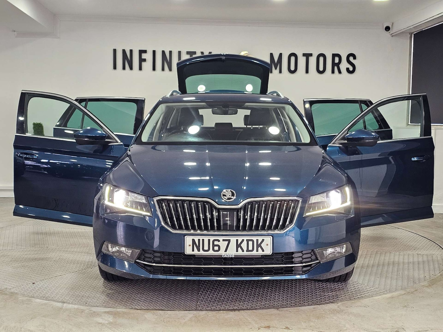 Used Skoda Superb 2017 for sale - 76972473: Photo 45