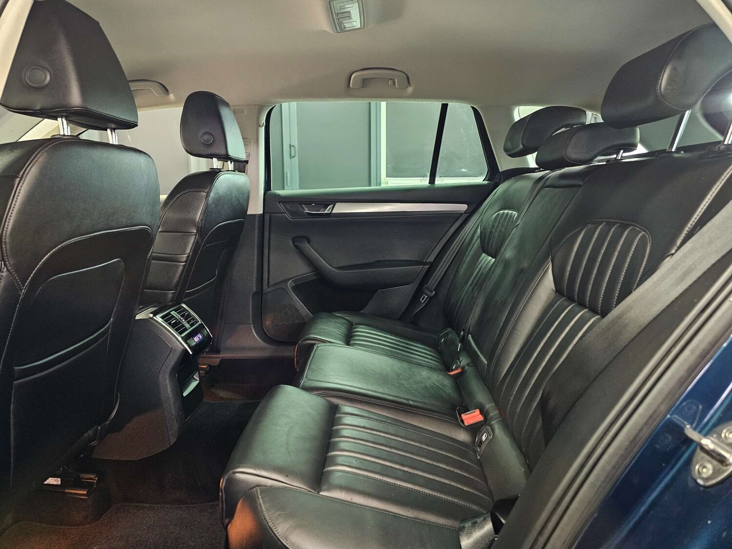 Used Skoda Superb 2017 for sale - 76972473: Photo 88