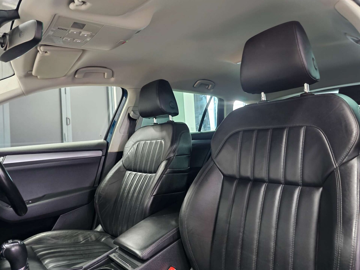 Used Skoda Superb 2017 for sale - 76972473: Photo 97