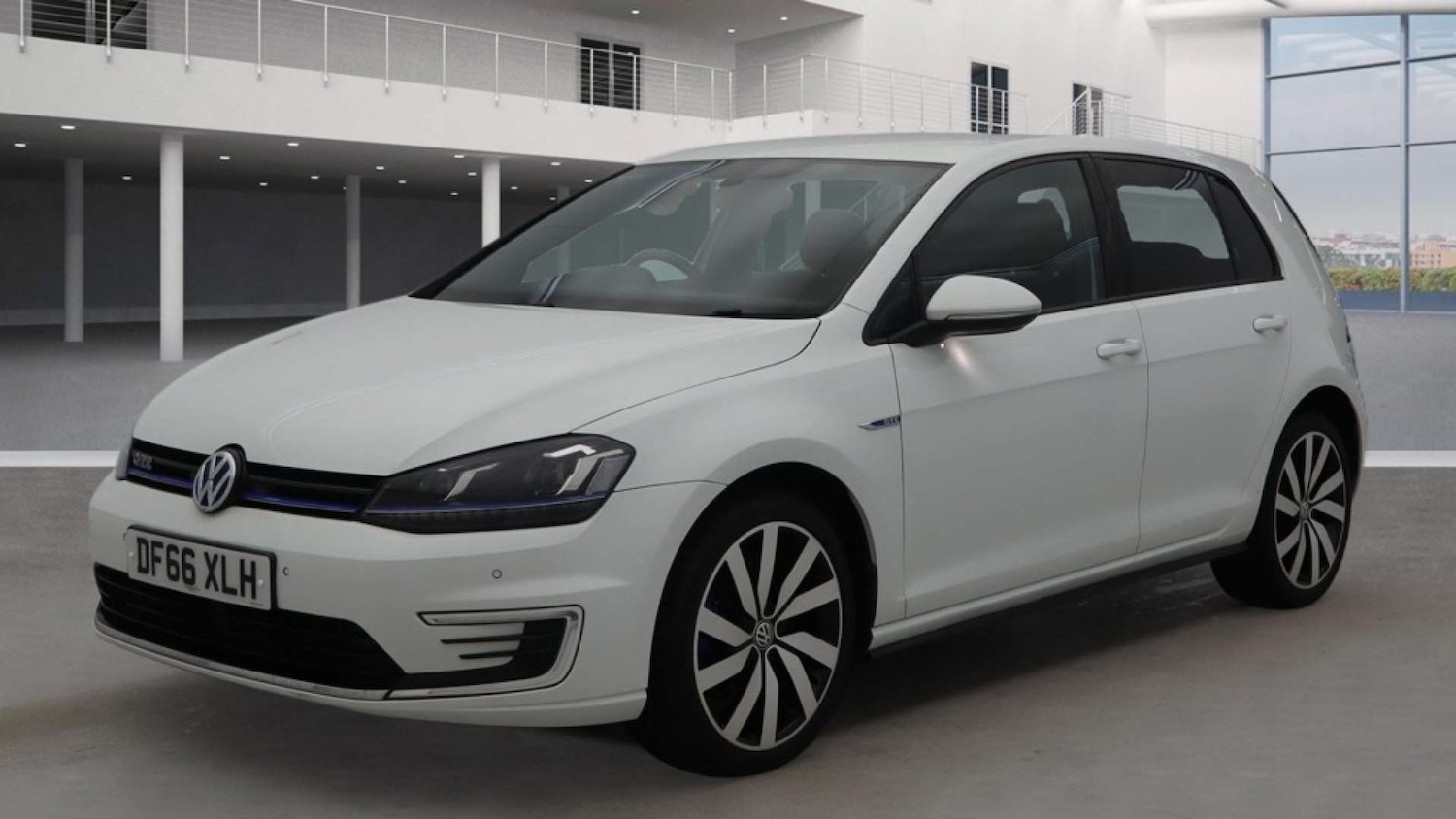 Used Volkswagen Golf 2016 for sale - 77845579: Photo 3
