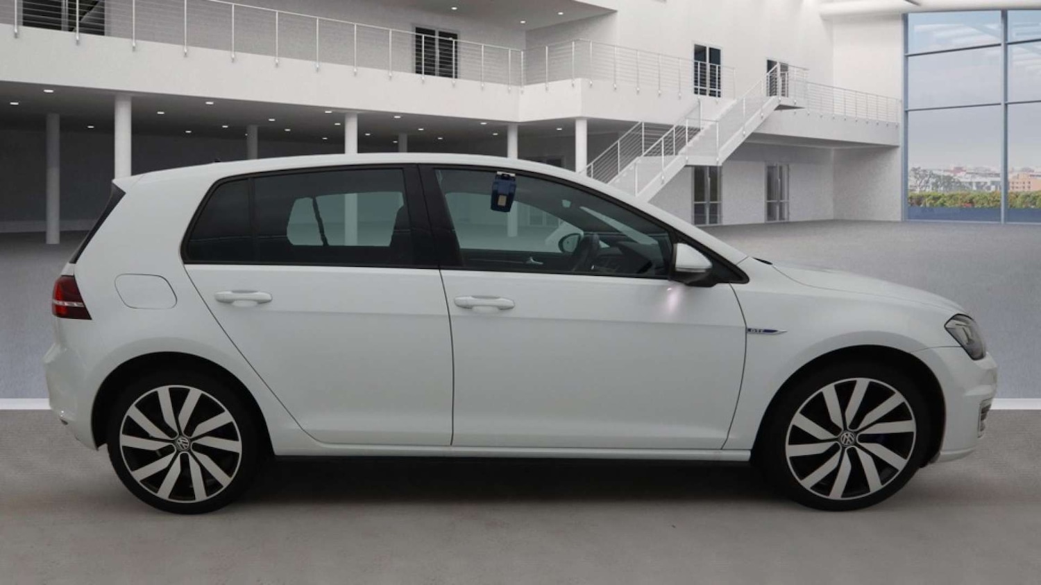 Used Volkswagen Golf 2016 for sale - 77845579: Photo 6