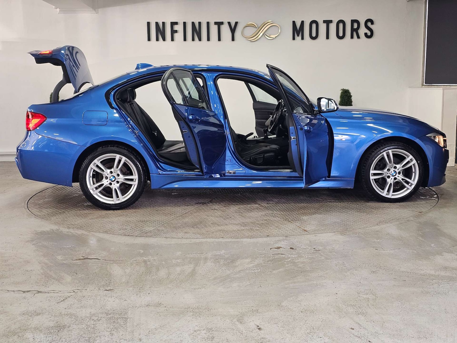 Used BMW 3 Series 2015 for sale - 77452489: Photo 42