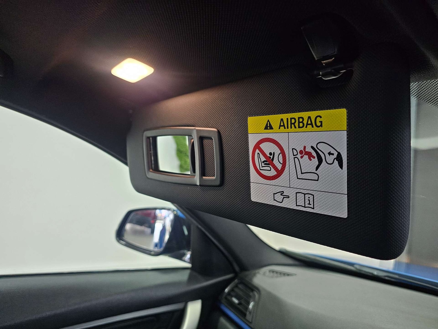 Used BMW 3 Series 2015 for sale - 77452489: Photo 76