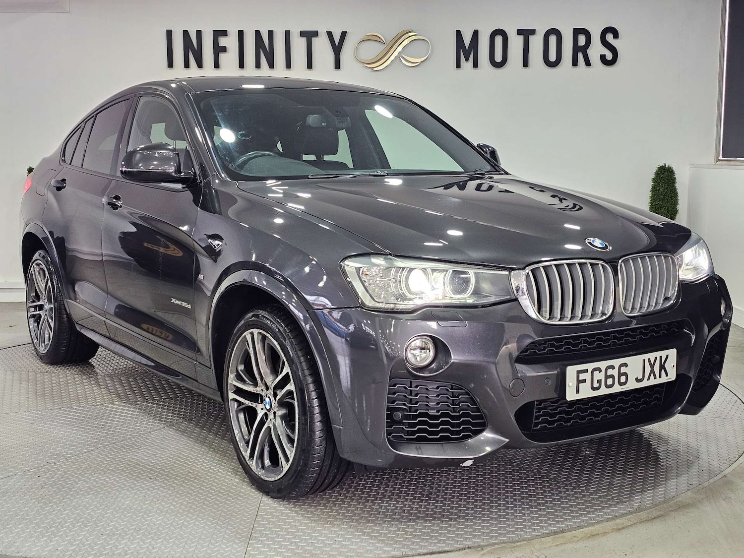 Used BMW X4 2016 for sale - 76972352: Photo 1