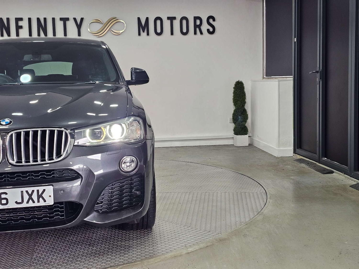 Used BMW X4 2016 for sale - 76972352: Photo 11