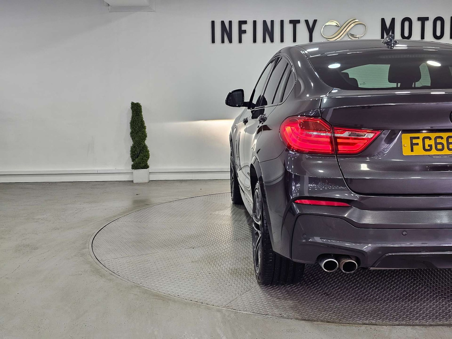 Used BMW X4 2016 for sale - 76972352: Photo 32