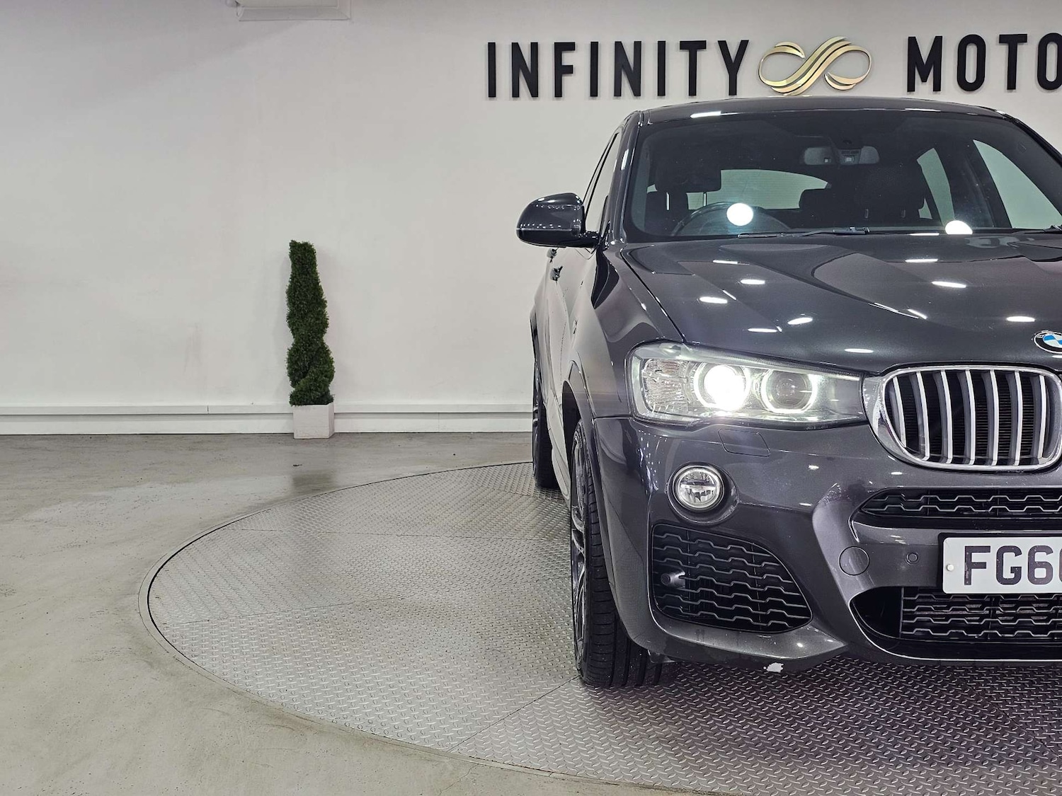 Used BMW X4 2016 for sale - 76972352: Photo 9