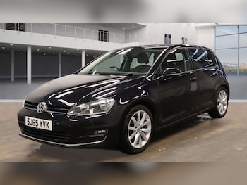 Used Volkswagen Golf 2015 for sale - 76972357: Photo