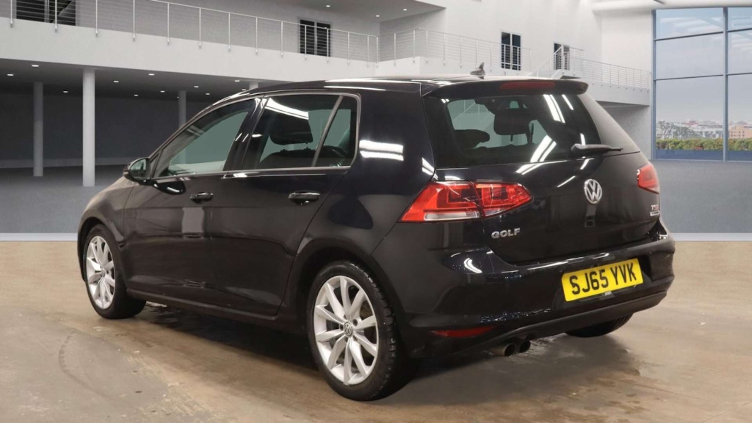 Used Volkswagen Golf 2015 for sale - 76972357: Photo 4