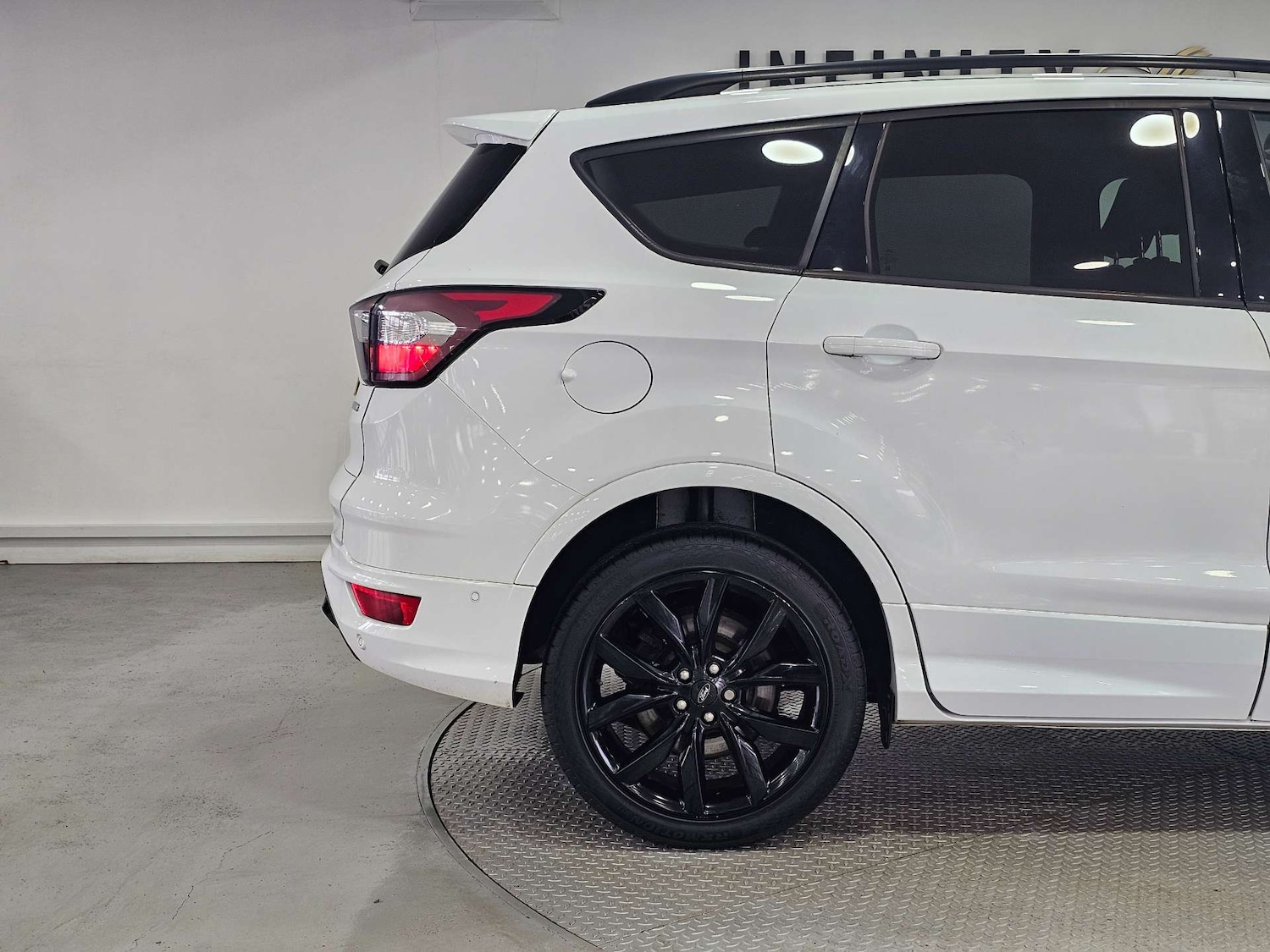 Used Ford Kuga 2018 for sale - 77323460: Photo 33