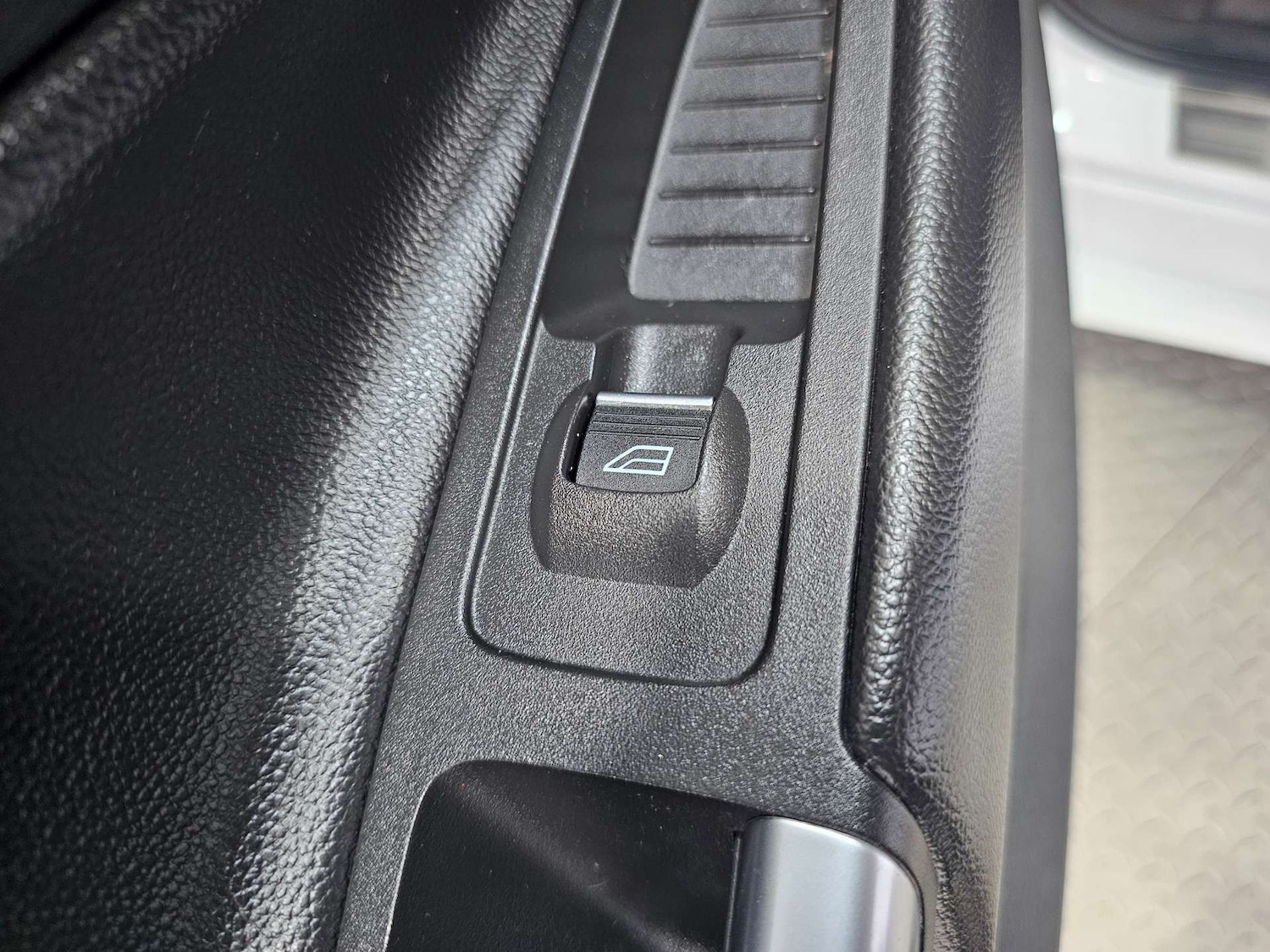 Used Ford Kuga 2018 for sale - 77323460: Photo 98