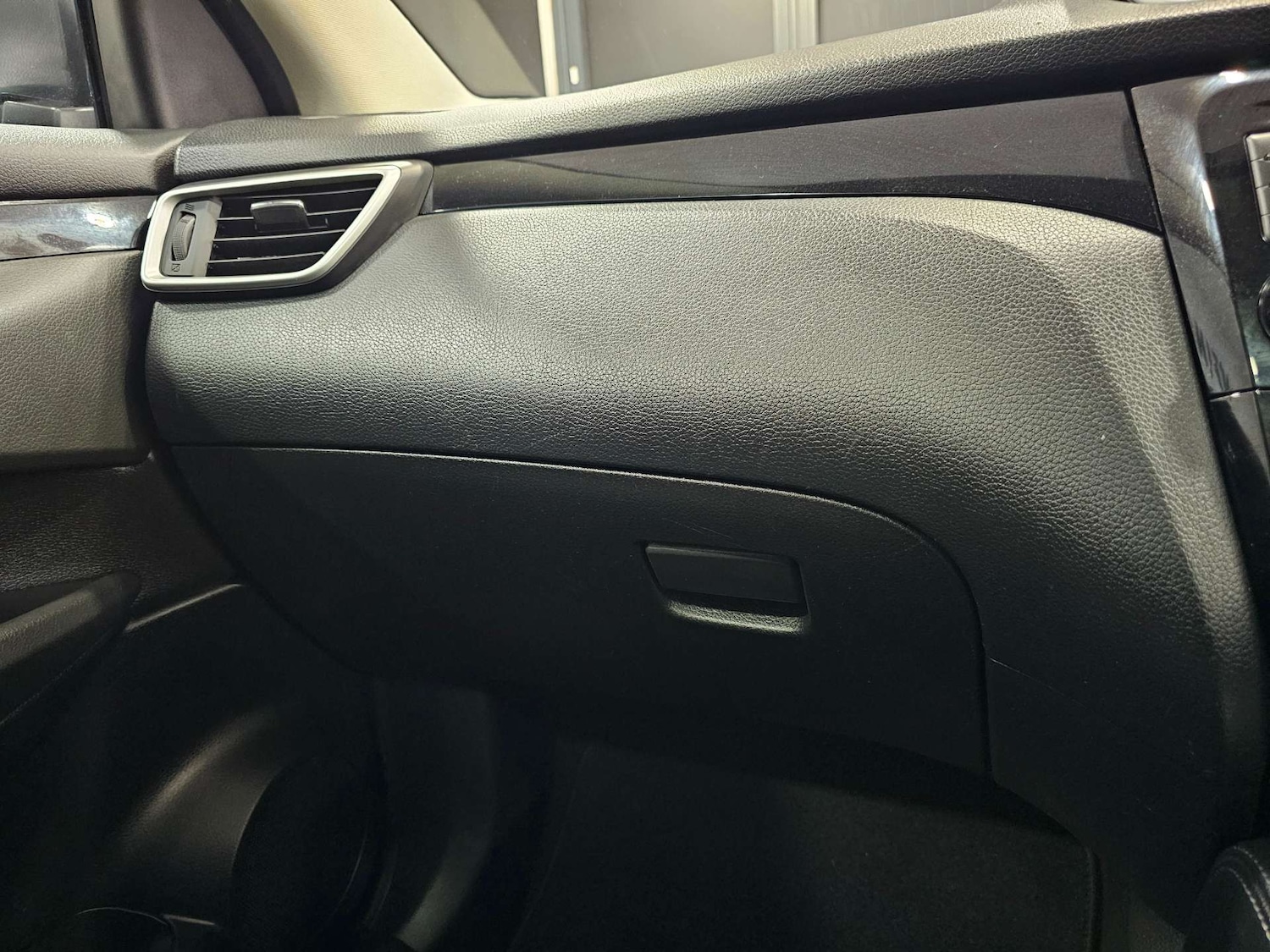 Used Nissan Qashqai 2017 for sale - 76972401: Photo 77