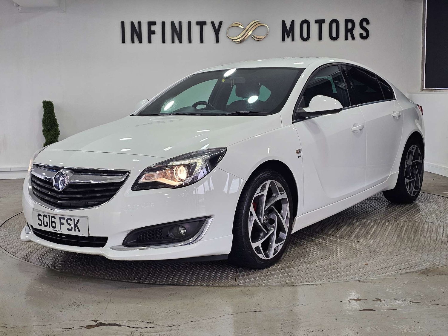 Used Vauxhall Insignia 2016 for sale - 76972418: Photo 4