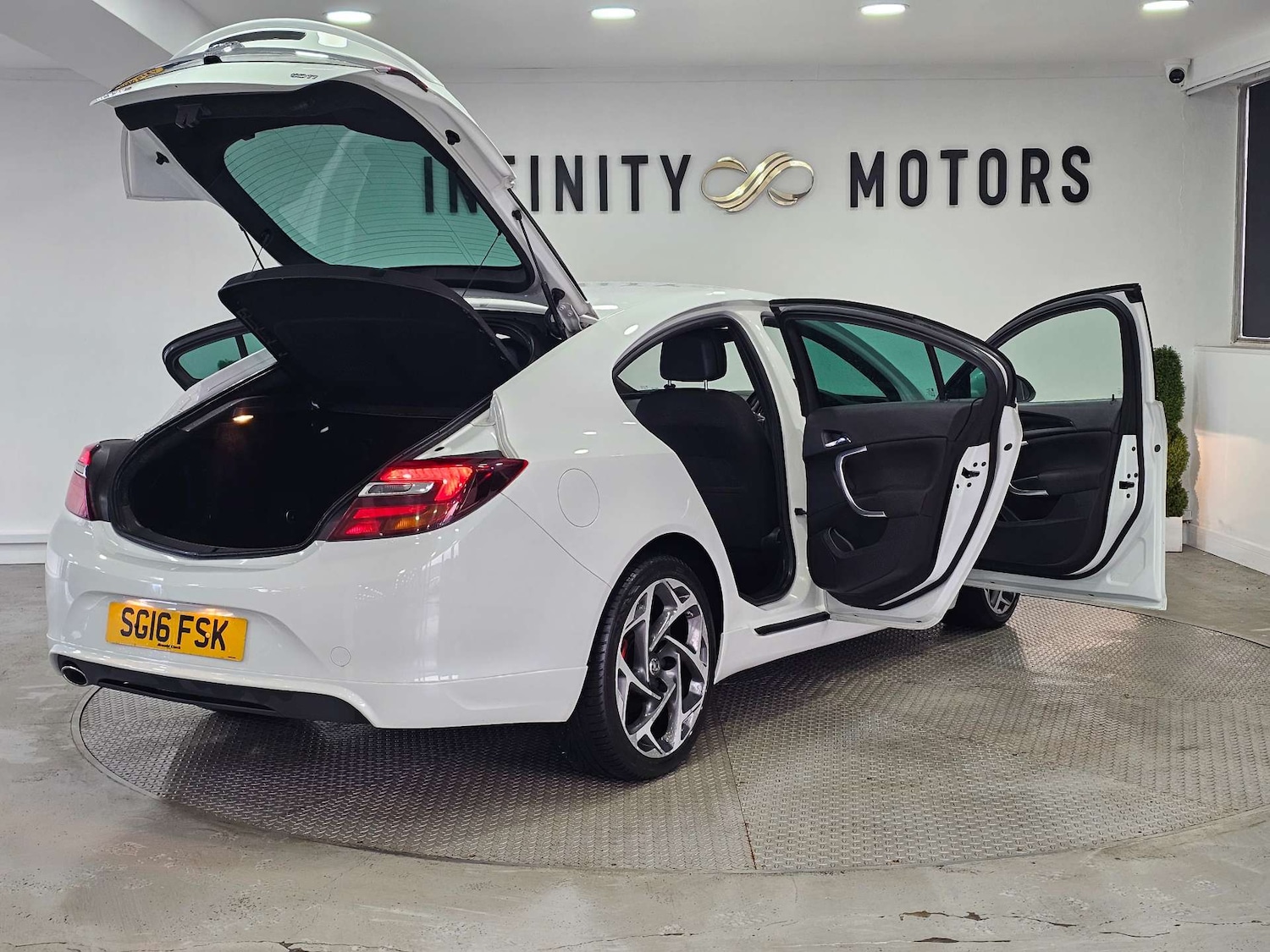 Used Vauxhall Insignia 2016 for sale - 76972418: Photo 49