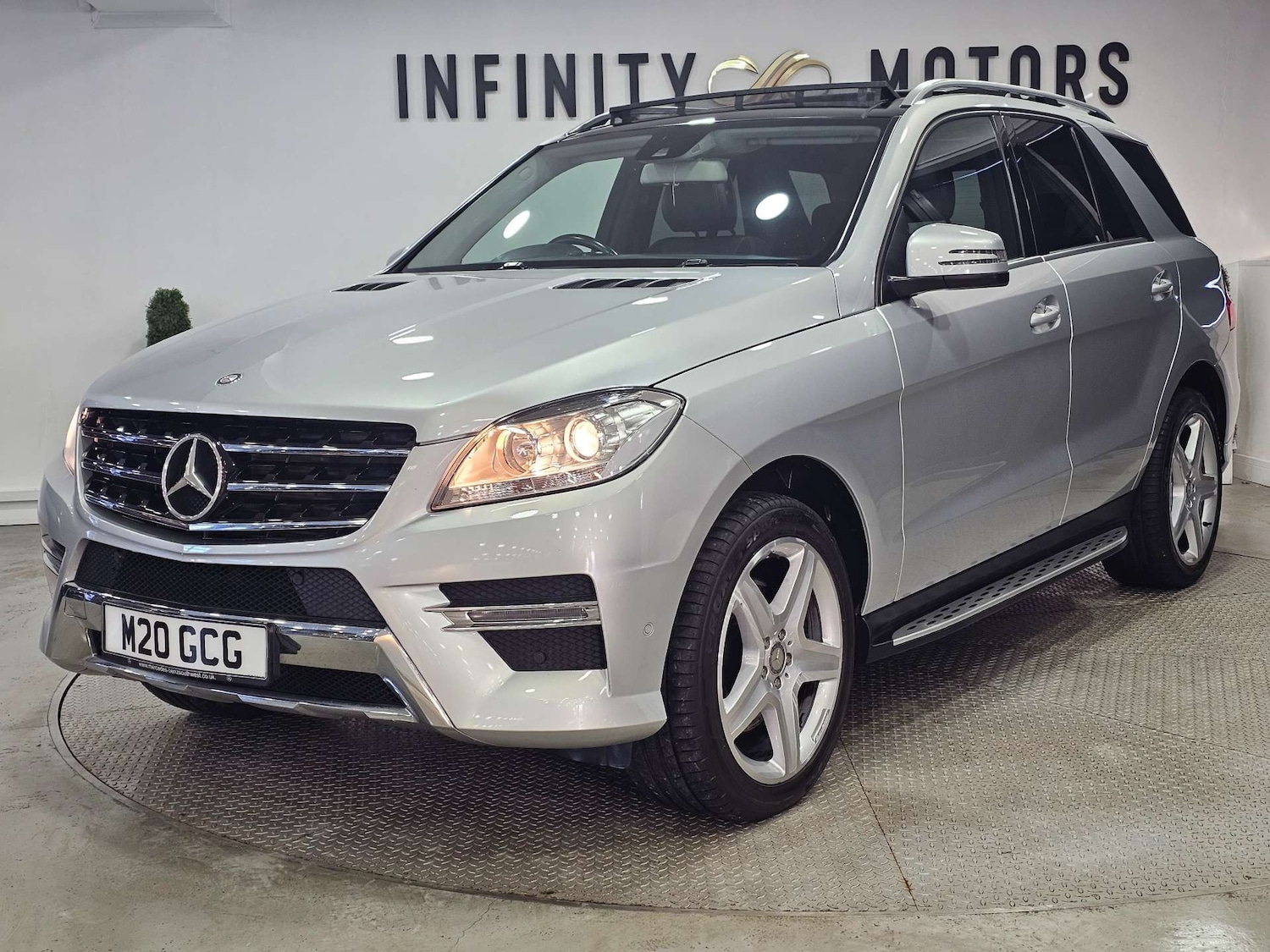 Used Mercedes-Benz M Class 2014 for sale - 77350588: Photo 4