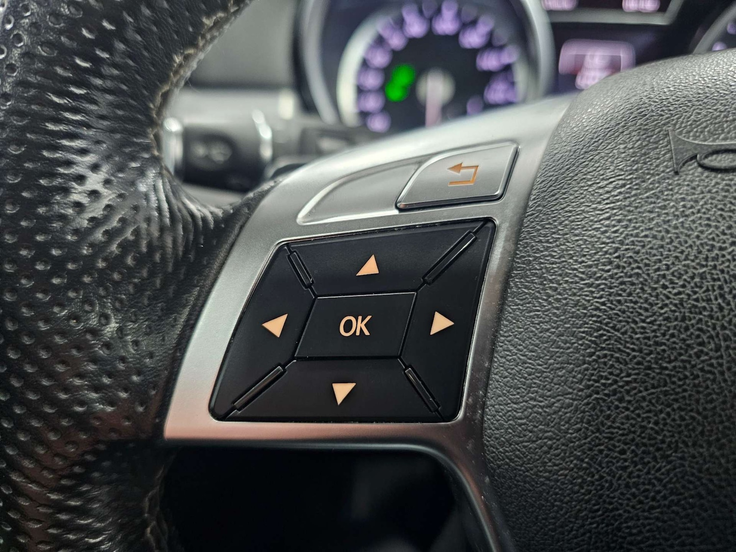 Used Mercedes-Benz M Class 2014 for sale - 77350588: Photo 64