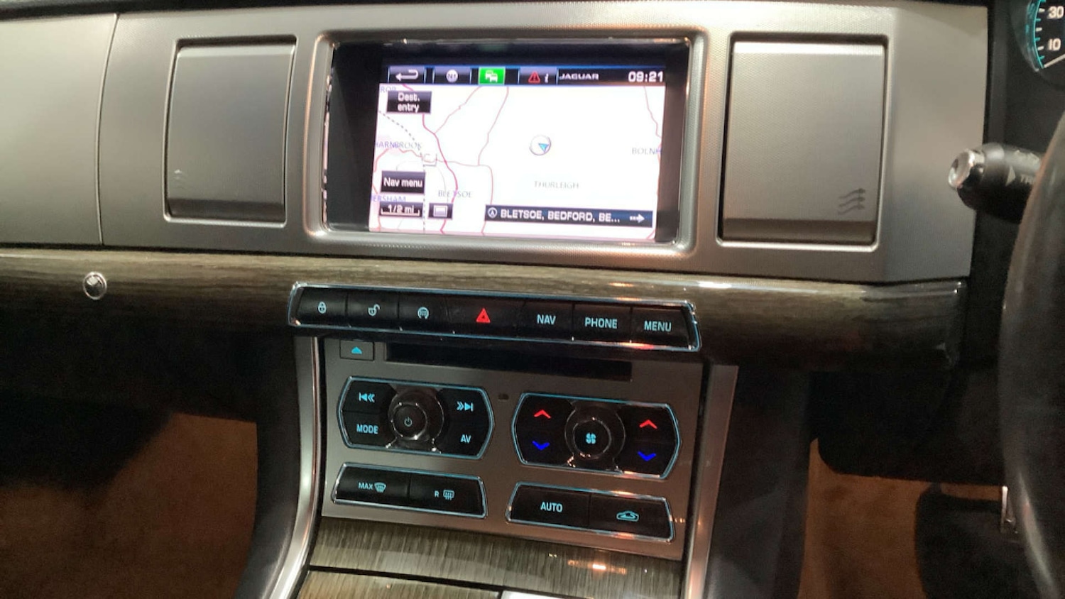 Used Jaguar XF 2015 for sale - 77045746: Photo 11