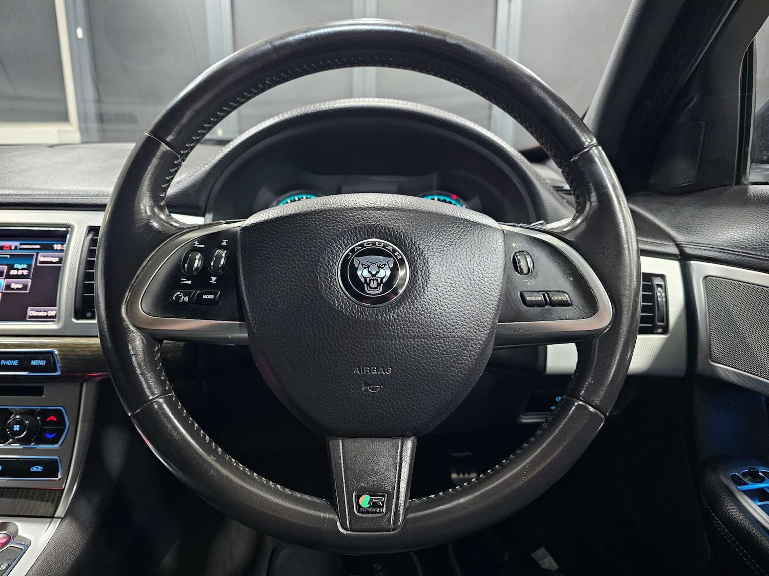 Used Jaguar XF 2015 for sale - 77045746: Photo 13