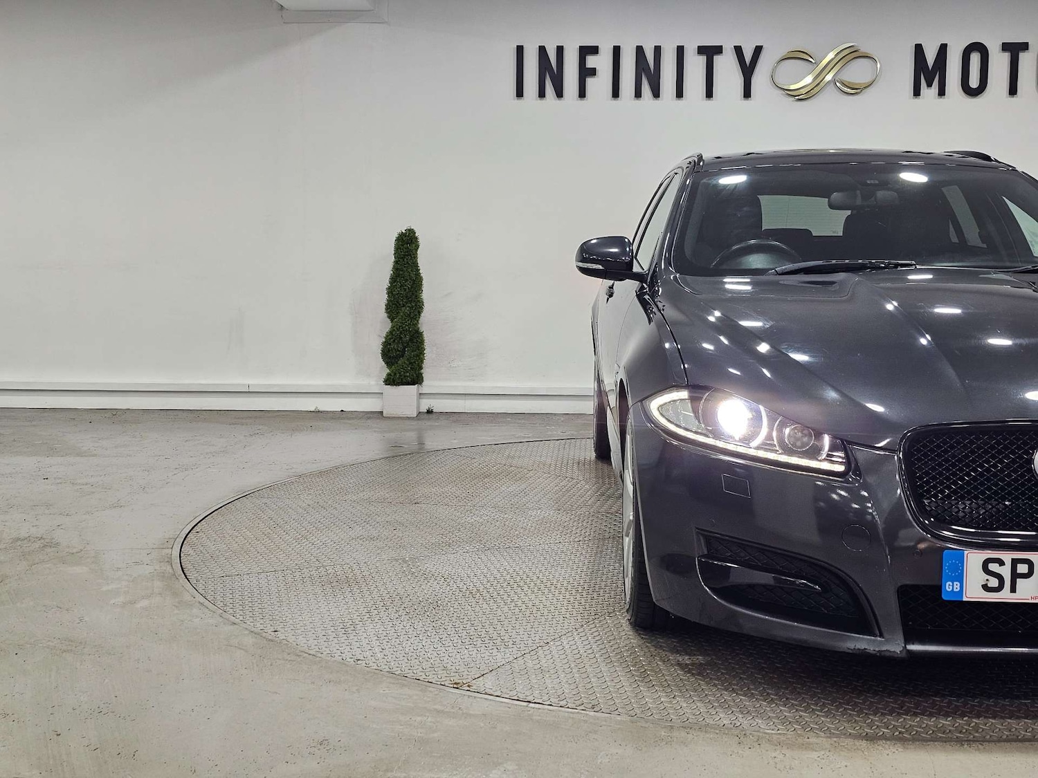 Used Jaguar XF 2015 for sale - 77045746: Photo 14