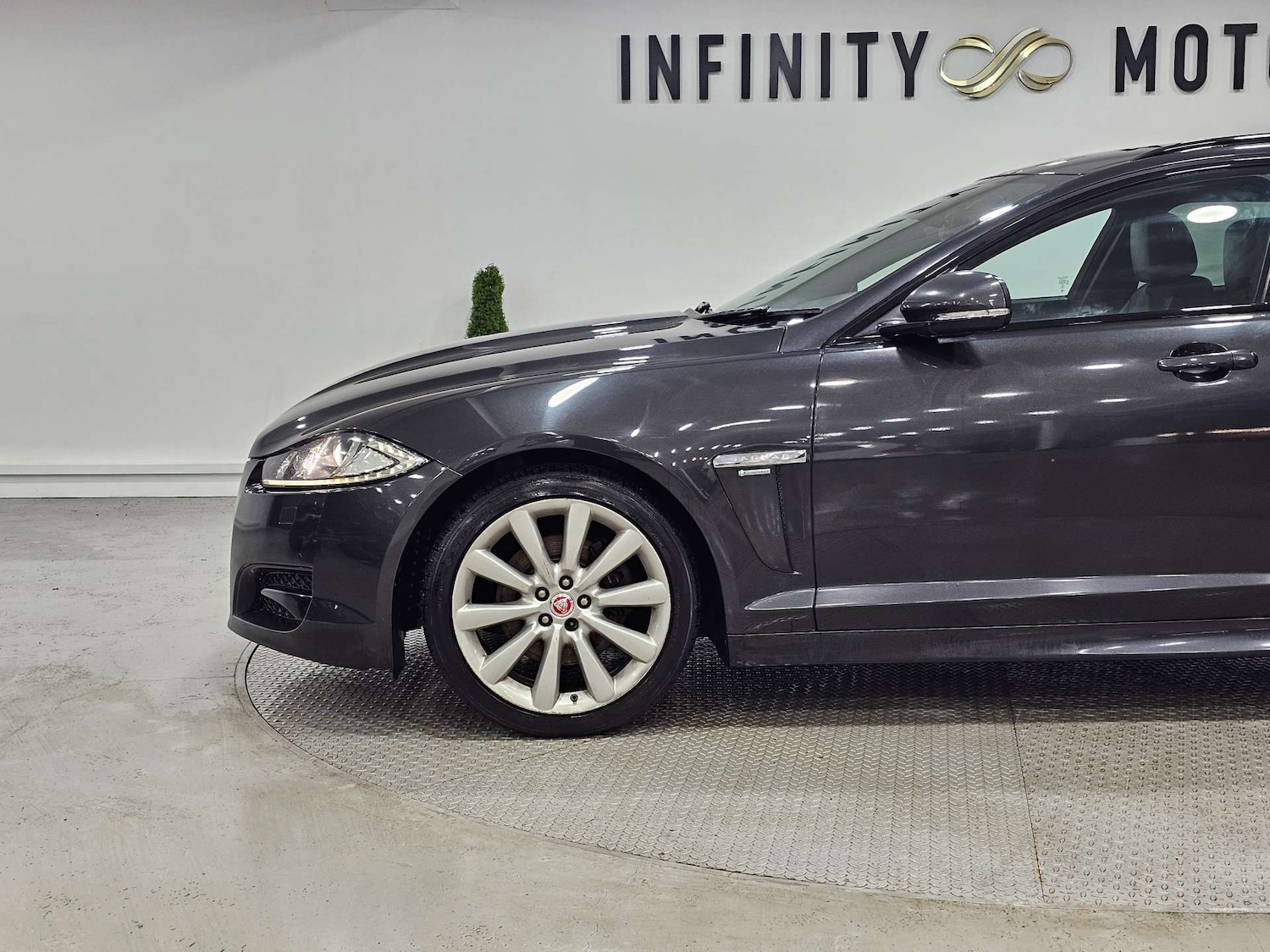 Used Jaguar XF 2015 for sale - 77045746: Photo 22