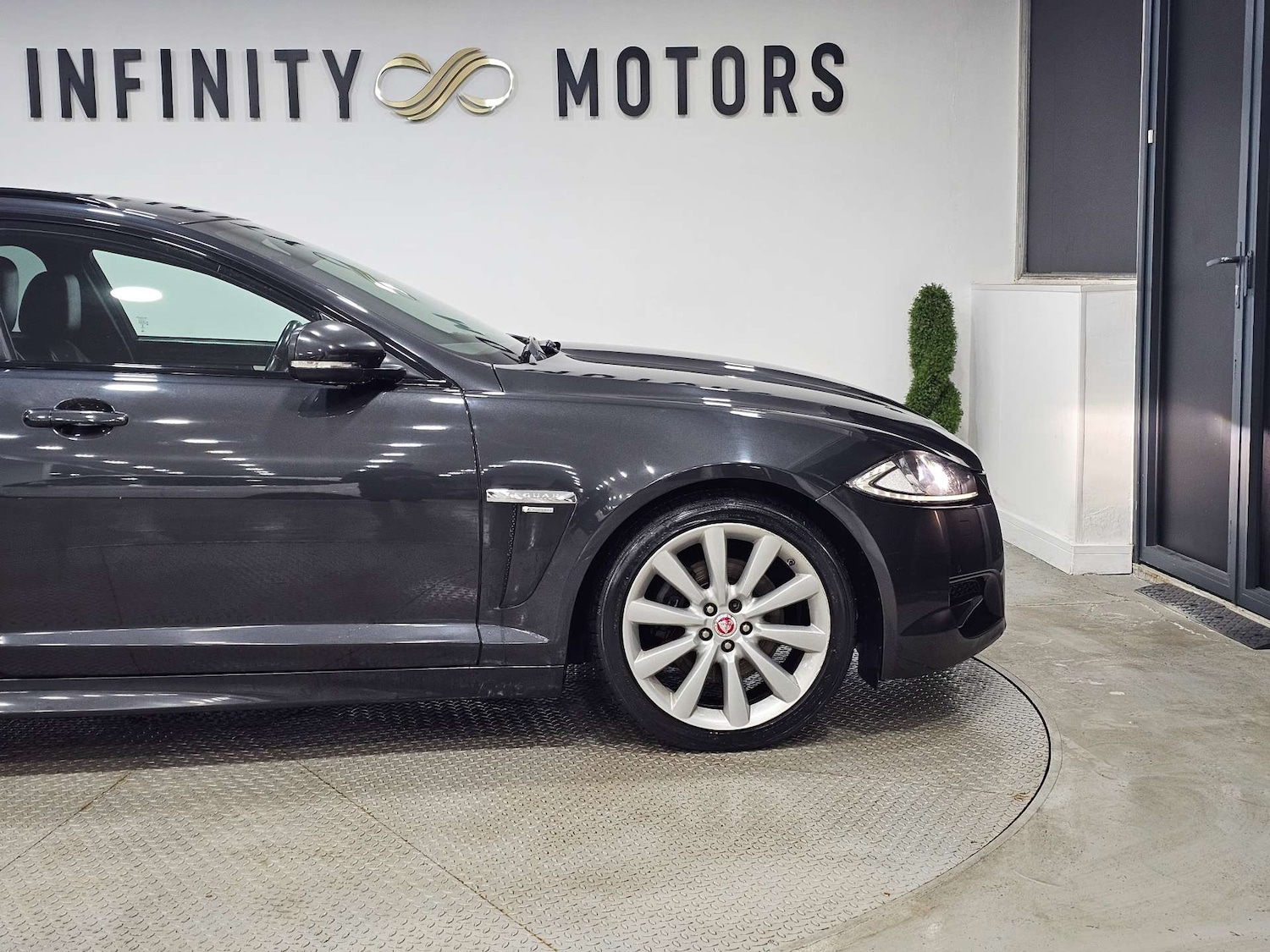 Used Jaguar XF 2015 for sale - 77045746: Photo 36