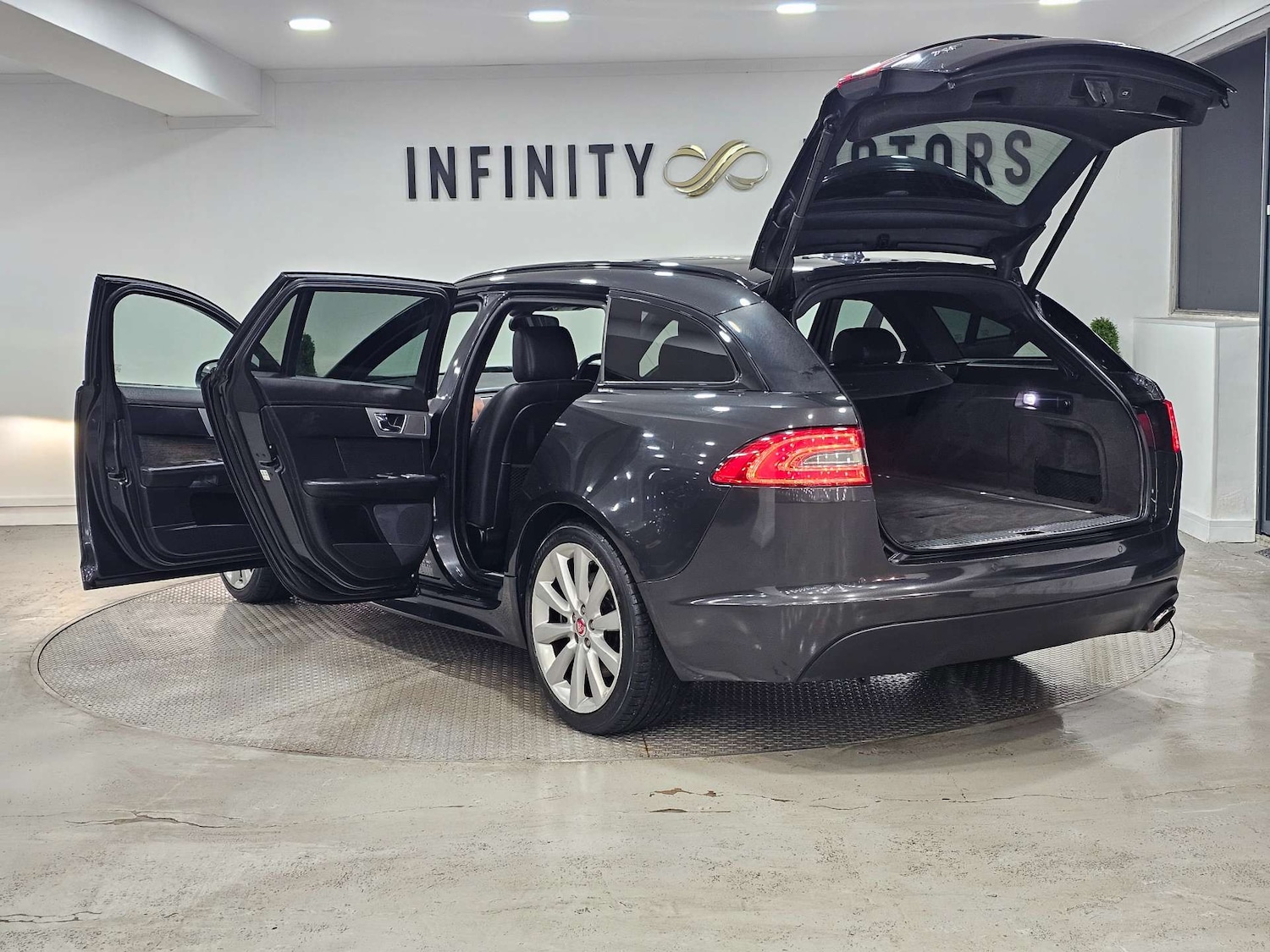 Used Jaguar XF 2015 for sale - 77045746: Photo 47