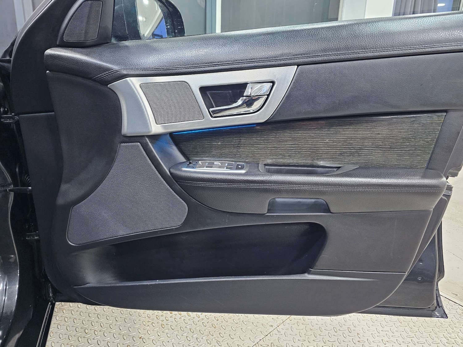 Used Jaguar XF 2015 for sale - 77045746: Photo 53