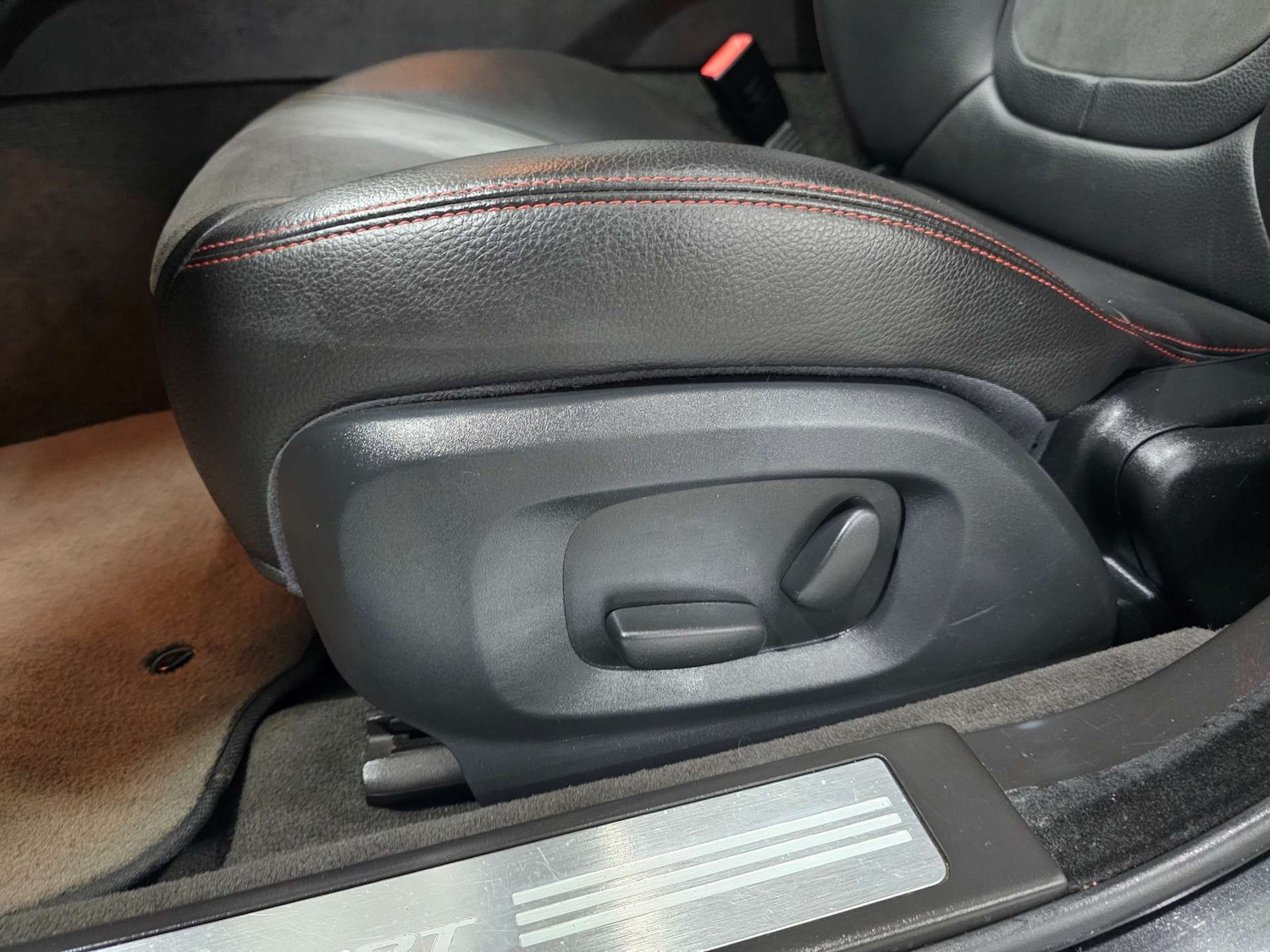 Used Jaguar XF 2015 for sale - 77045746: Photo 90