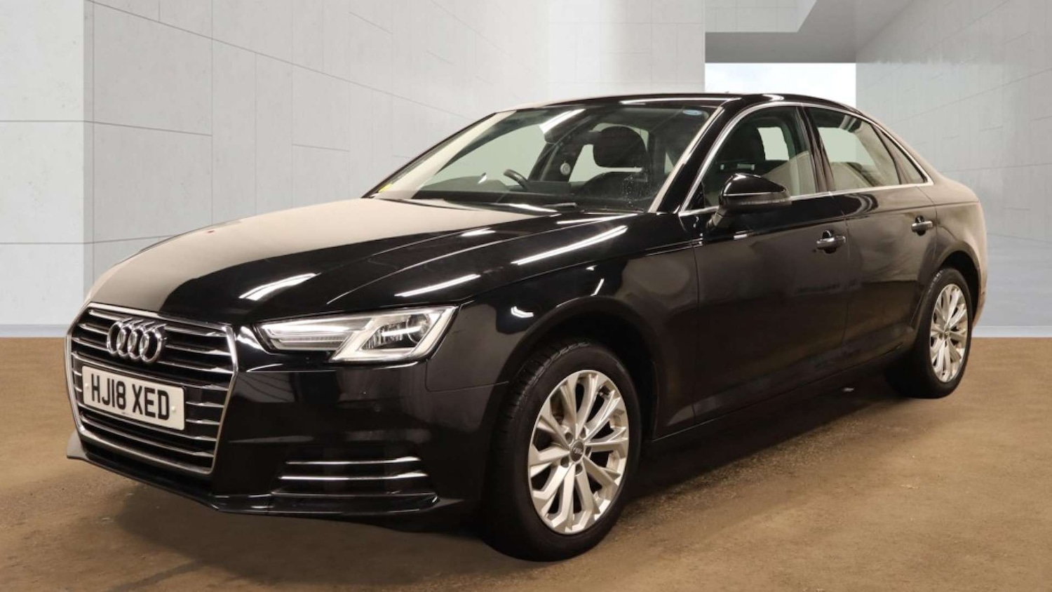 Used Audi A4 2018 for sale - 78176749: Photo 3