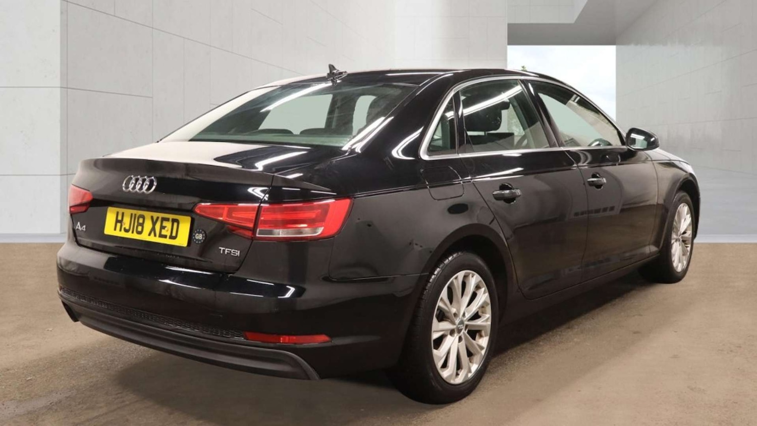 Used Audi A4 2018 for sale - 78176749: Photo 5