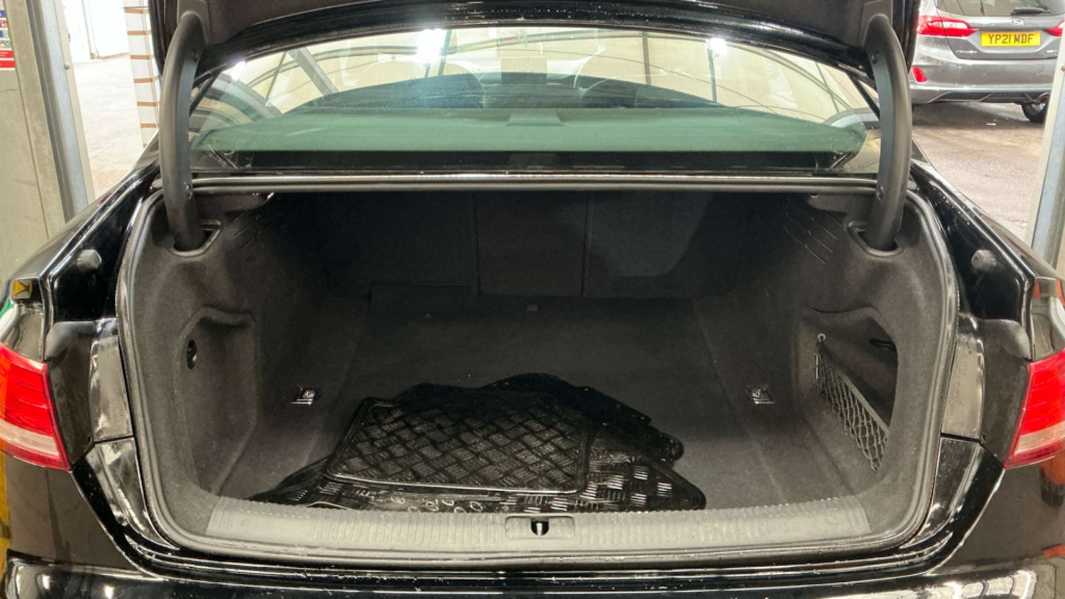 Used Audi A4 2018 for sale - 78176749: Photo 9