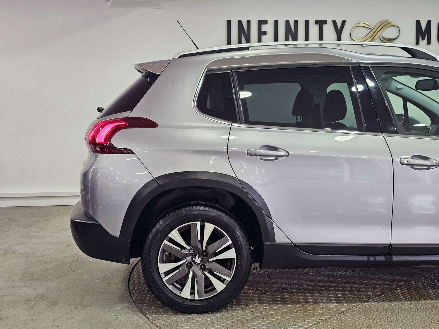 Used Peugeot 2008 2019 for sale - 77888882: Photo 37