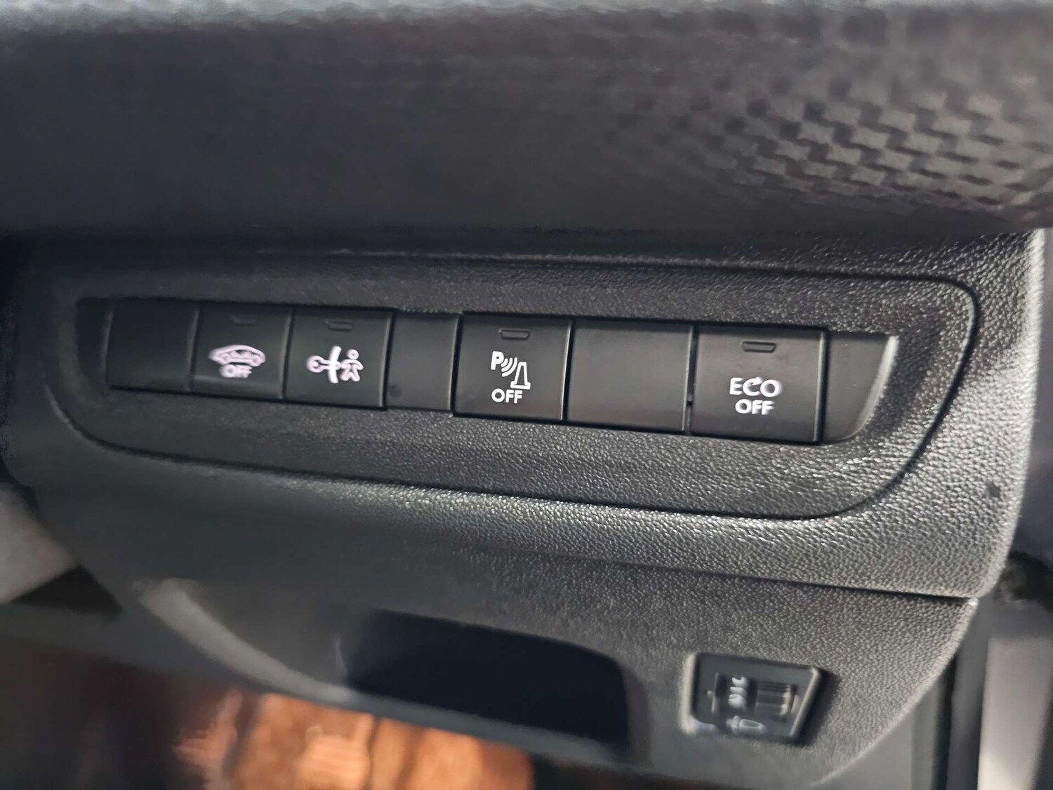 Used Peugeot 2008 2019 for sale - 77888882: Photo 57