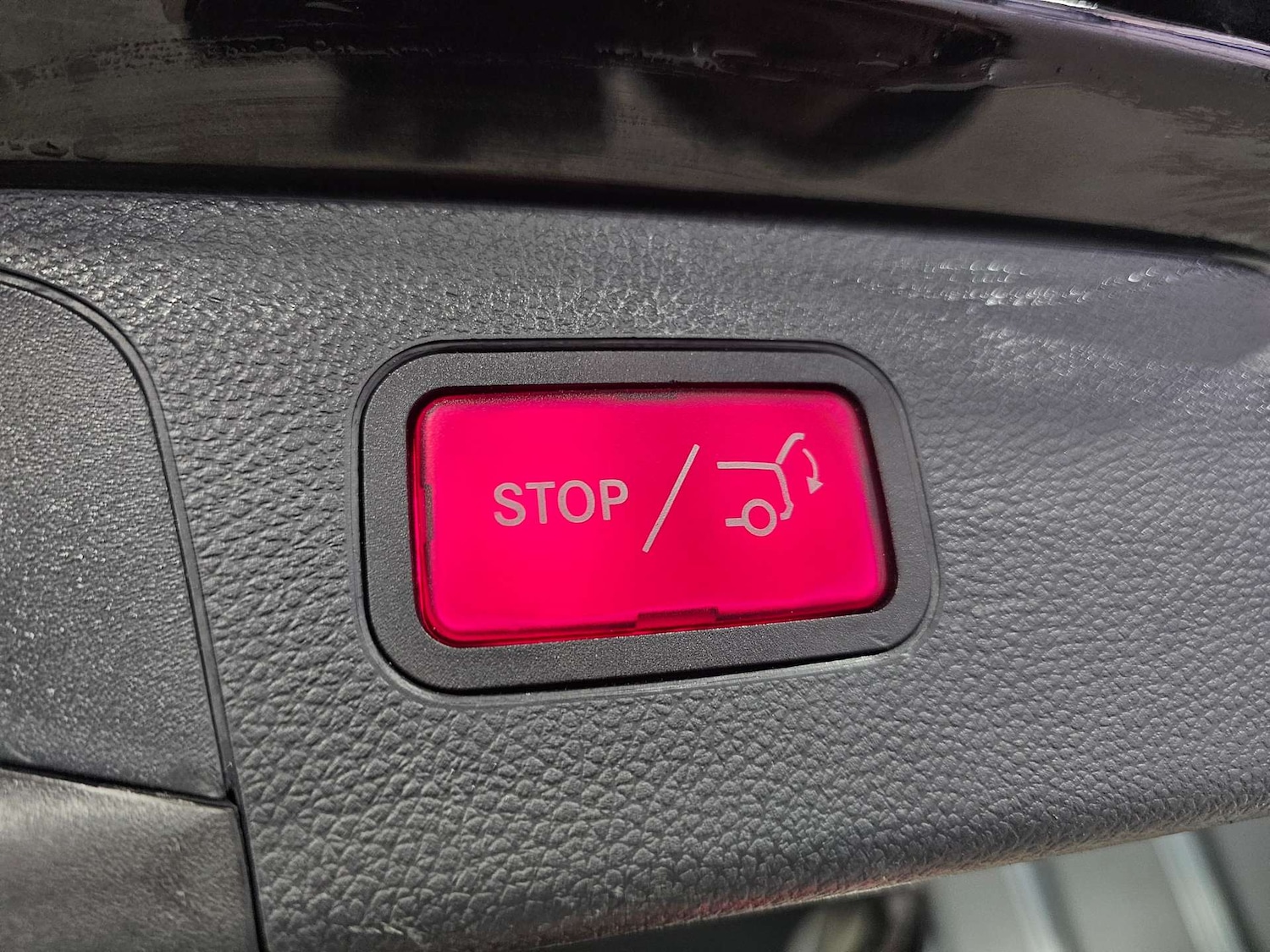 Used Mercedes-Benz GLC 2019 for sale - 76972376: Photo 17