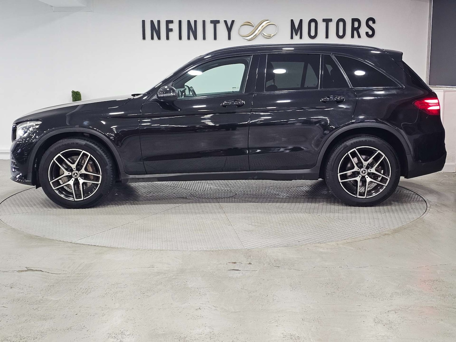 Used Mercedes-Benz GLC 2019 for sale - 76972376: Photo 21