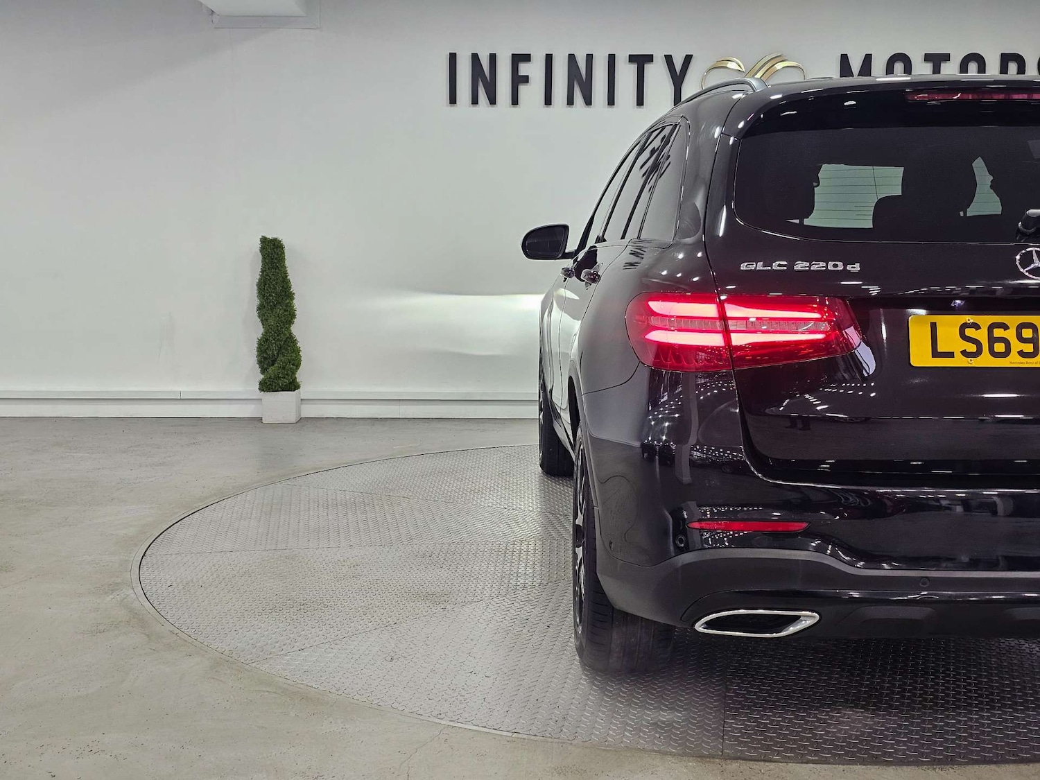 Used Mercedes-Benz GLC 2019 for sale - 76972376: Photo 32