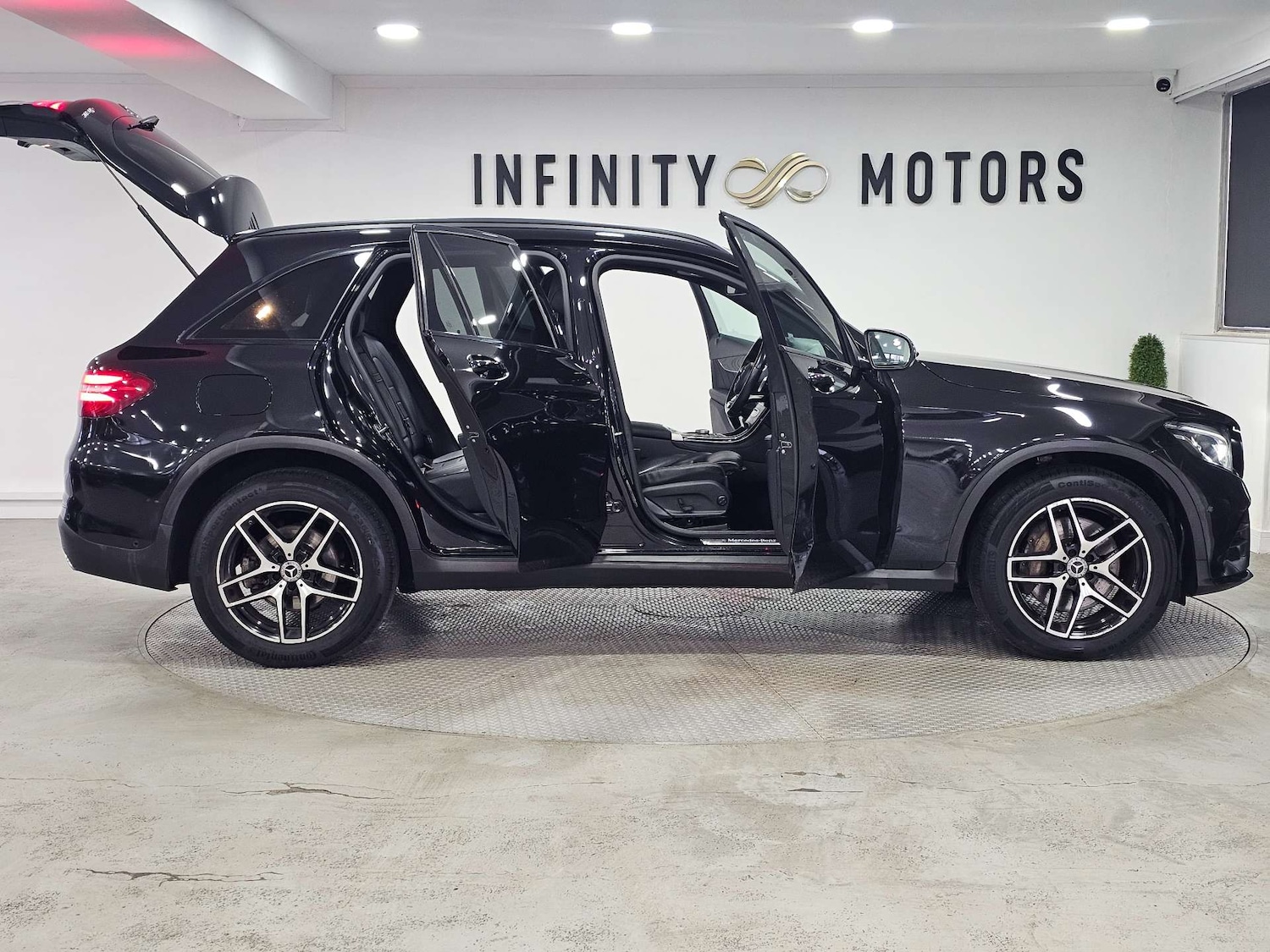 Used Mercedes-Benz GLC 2019 for sale - 76972376: Photo 43