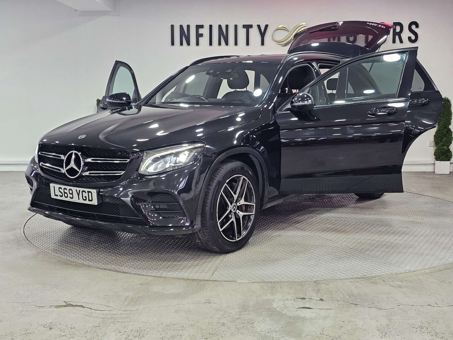 Used Mercedes-Benz GLC 2019 for sale - 76972376: Photo 46