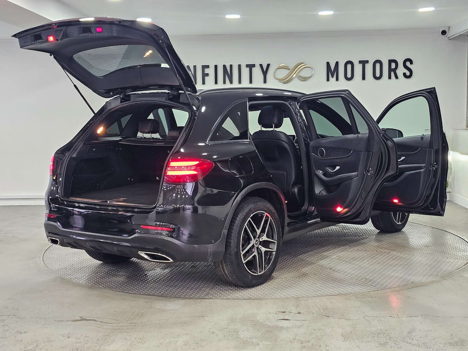 Used Mercedes-Benz GLC 2019 for sale - 76972376: Photo 50
