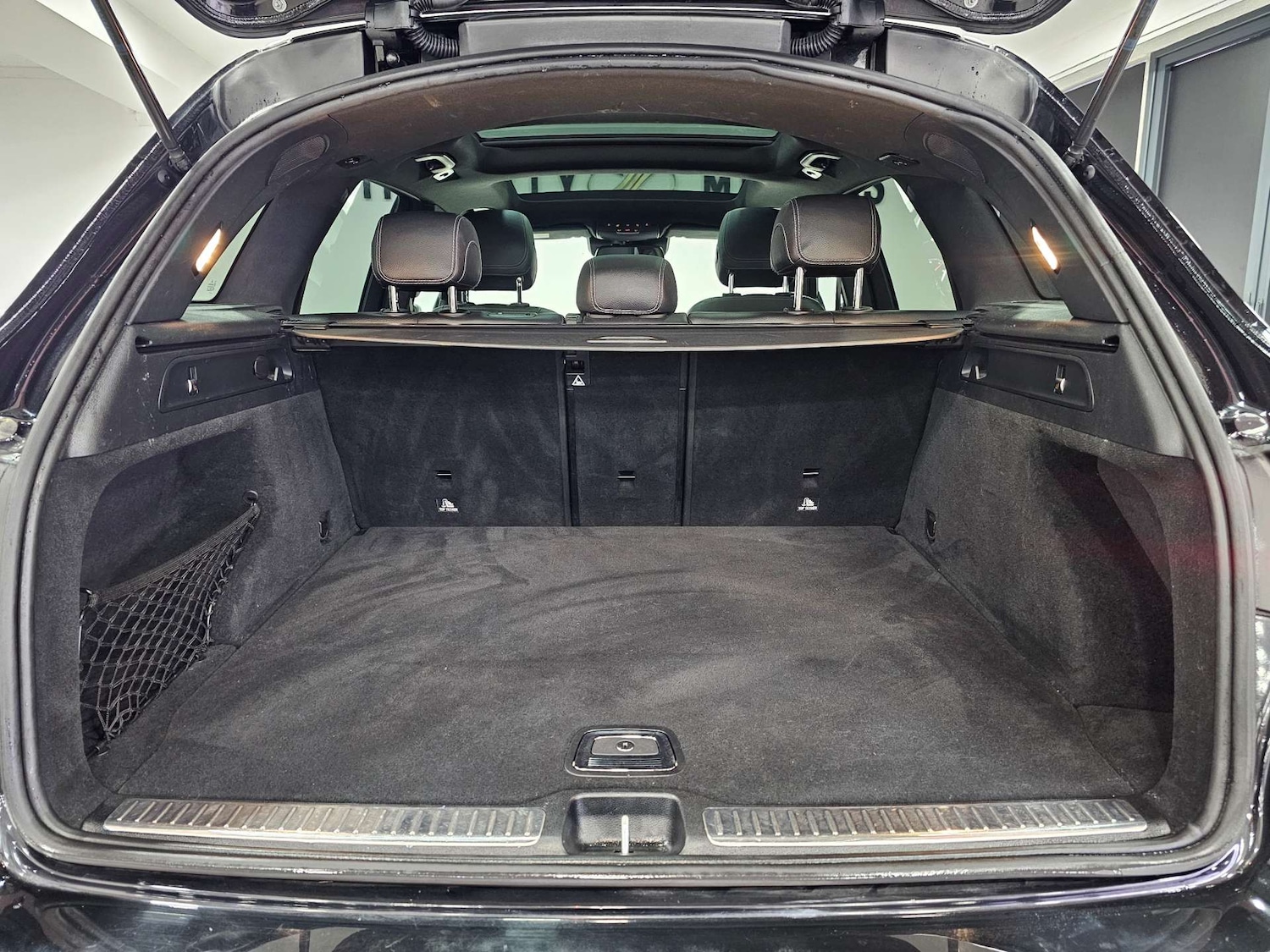 Used Mercedes-Benz GLC 2019 for sale - 76972376: Photo 51