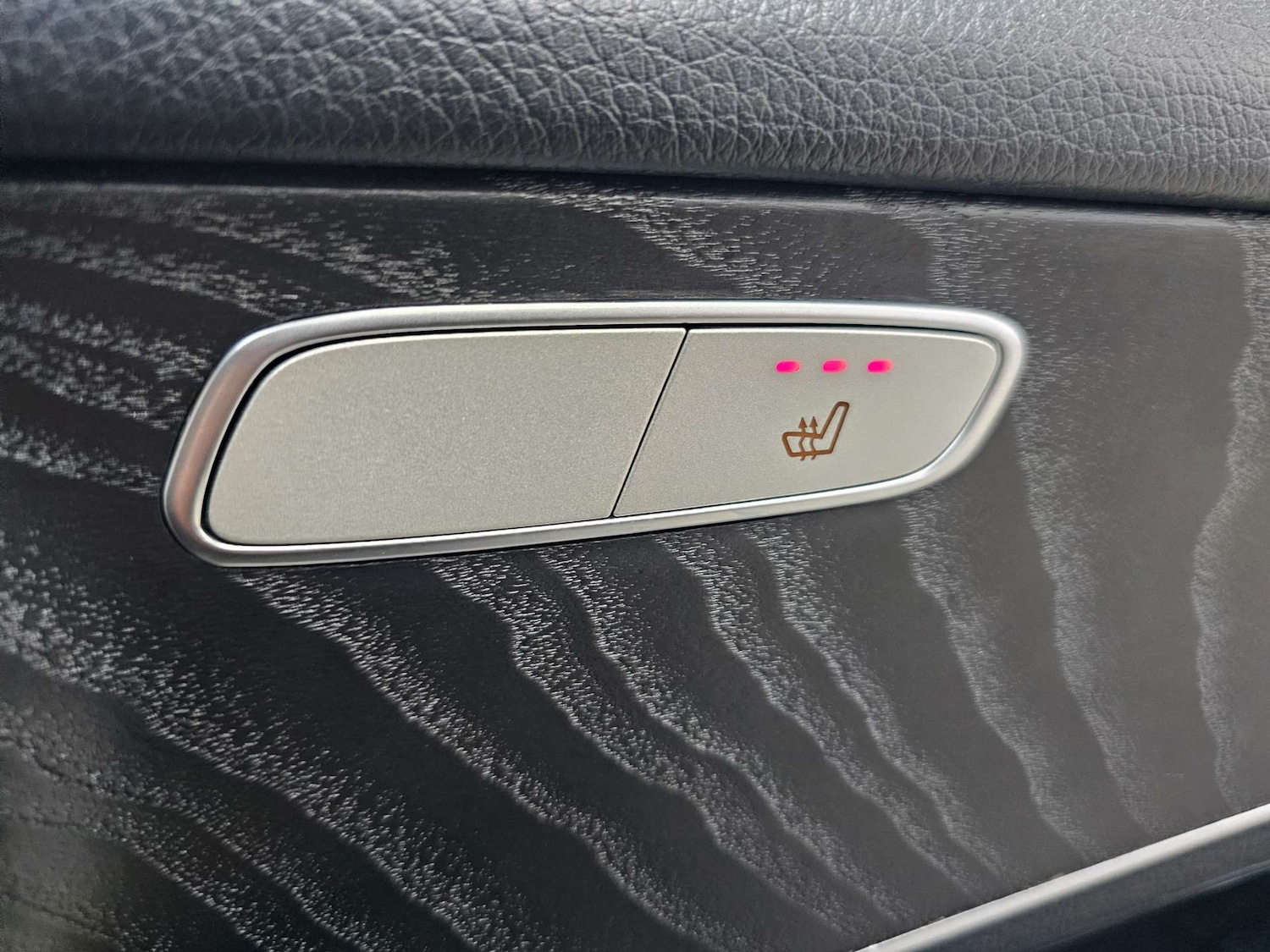 Used Mercedes-Benz GLC 2019 for sale - 76972376: Photo 56