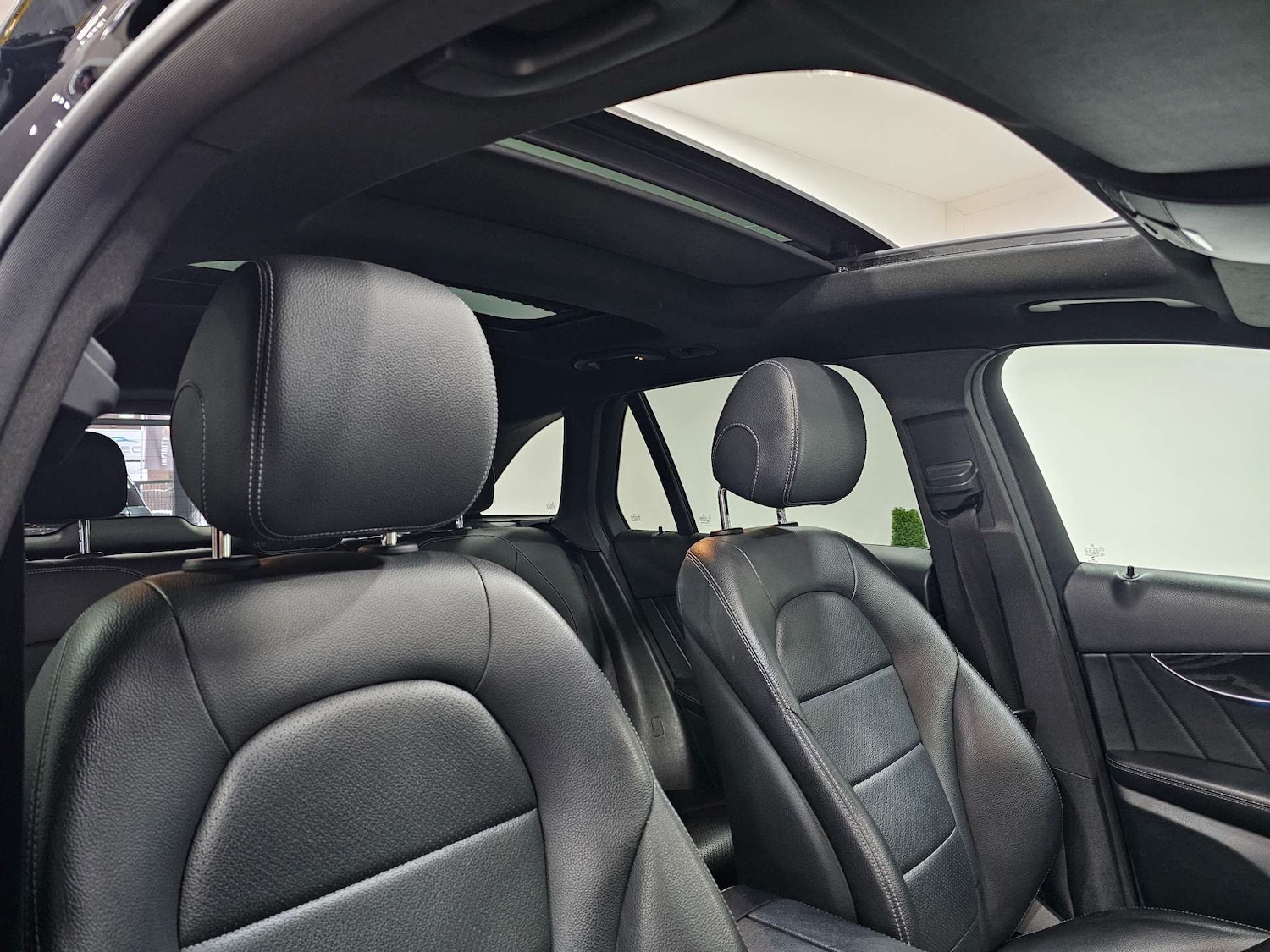 Used Mercedes-Benz GLC 2019 for sale - 76972376: Photo 59