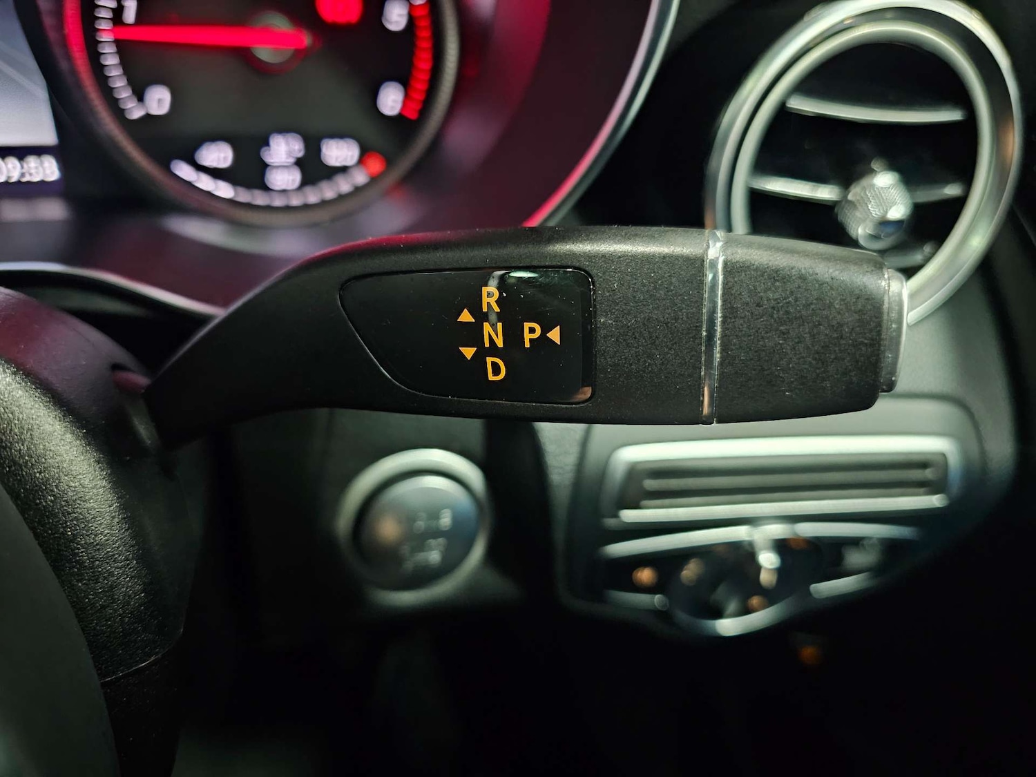 Used Mercedes-Benz GLC 2019 for sale - 76972376: Photo 65