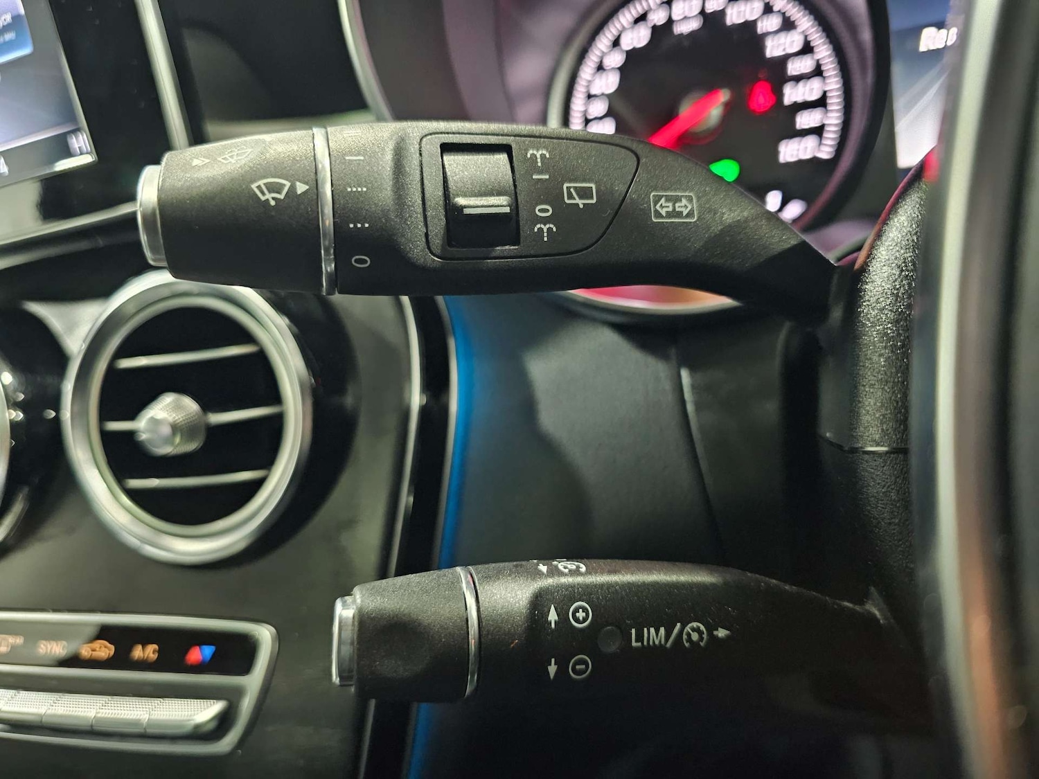 Used Mercedes-Benz GLC 2019 for sale - 76972376: Photo 66