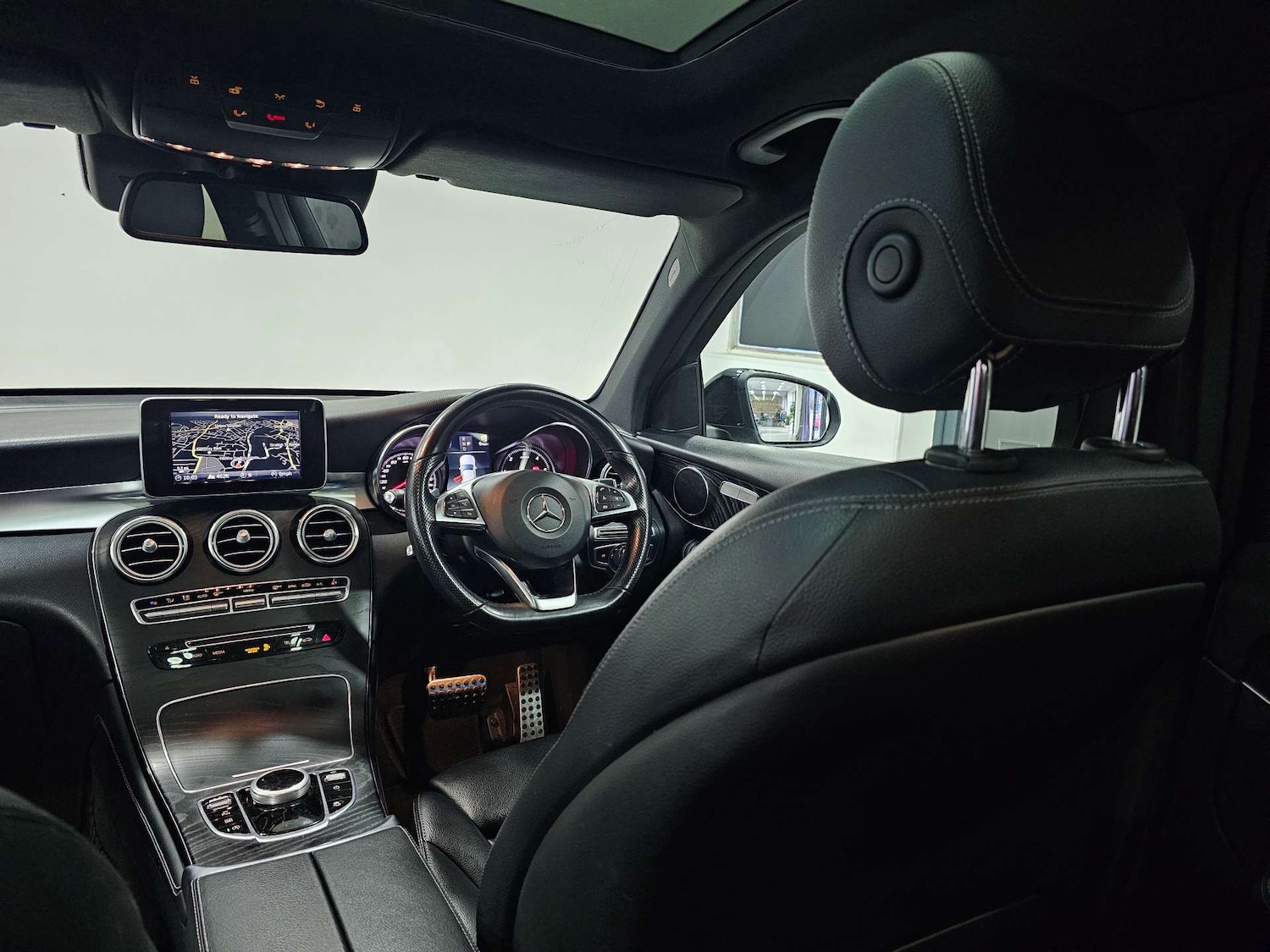 Used Mercedes-Benz GLC 2019 for sale - 76972376: Photo 92