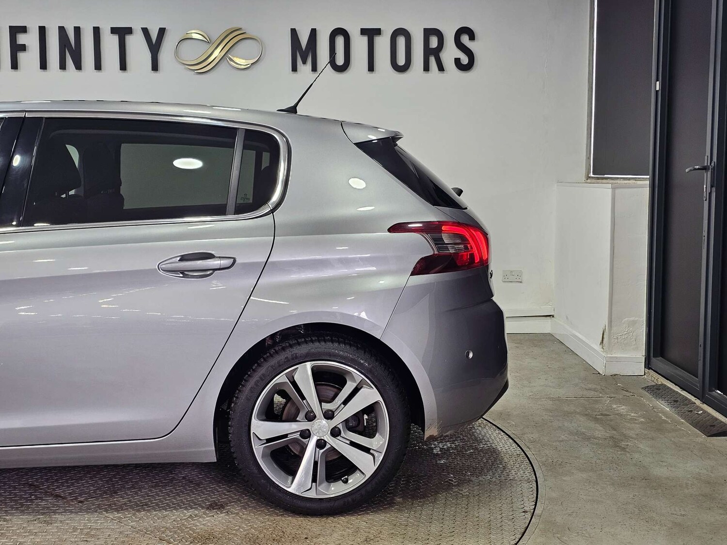 Used Peugeot 308 2019 for sale - 77523108: Photo 21