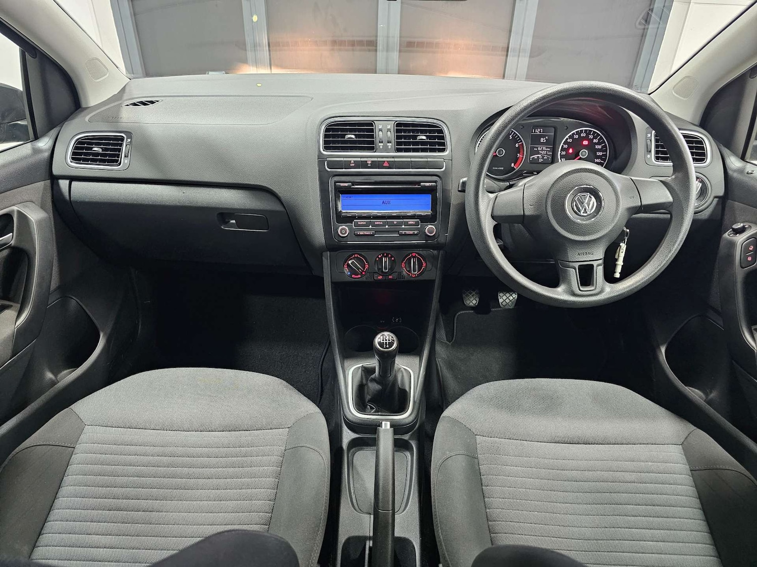 Used Volkswagen Polo 2010 for sale - 77403478: Photo 15