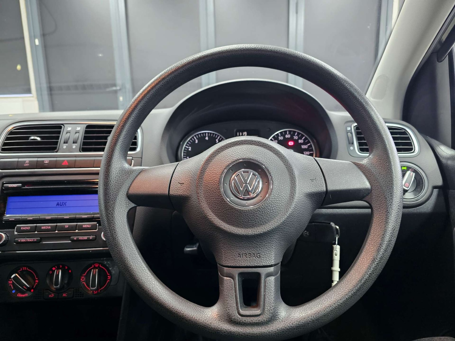 Used Volkswagen Polo 2010 for sale - 77403478: Photo 7