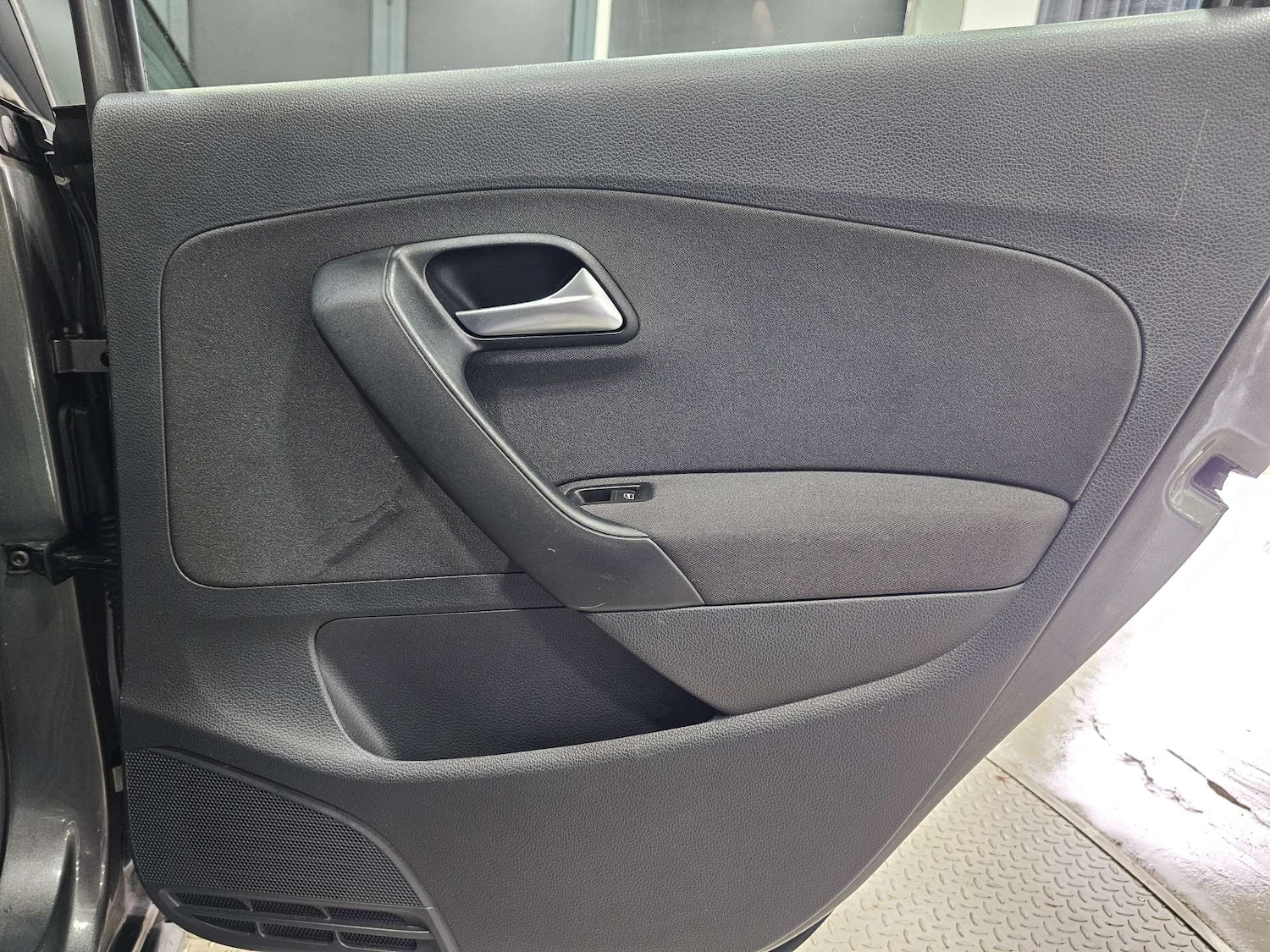 Used Volkswagen Polo 2010 for sale - 77403478: Photo 87