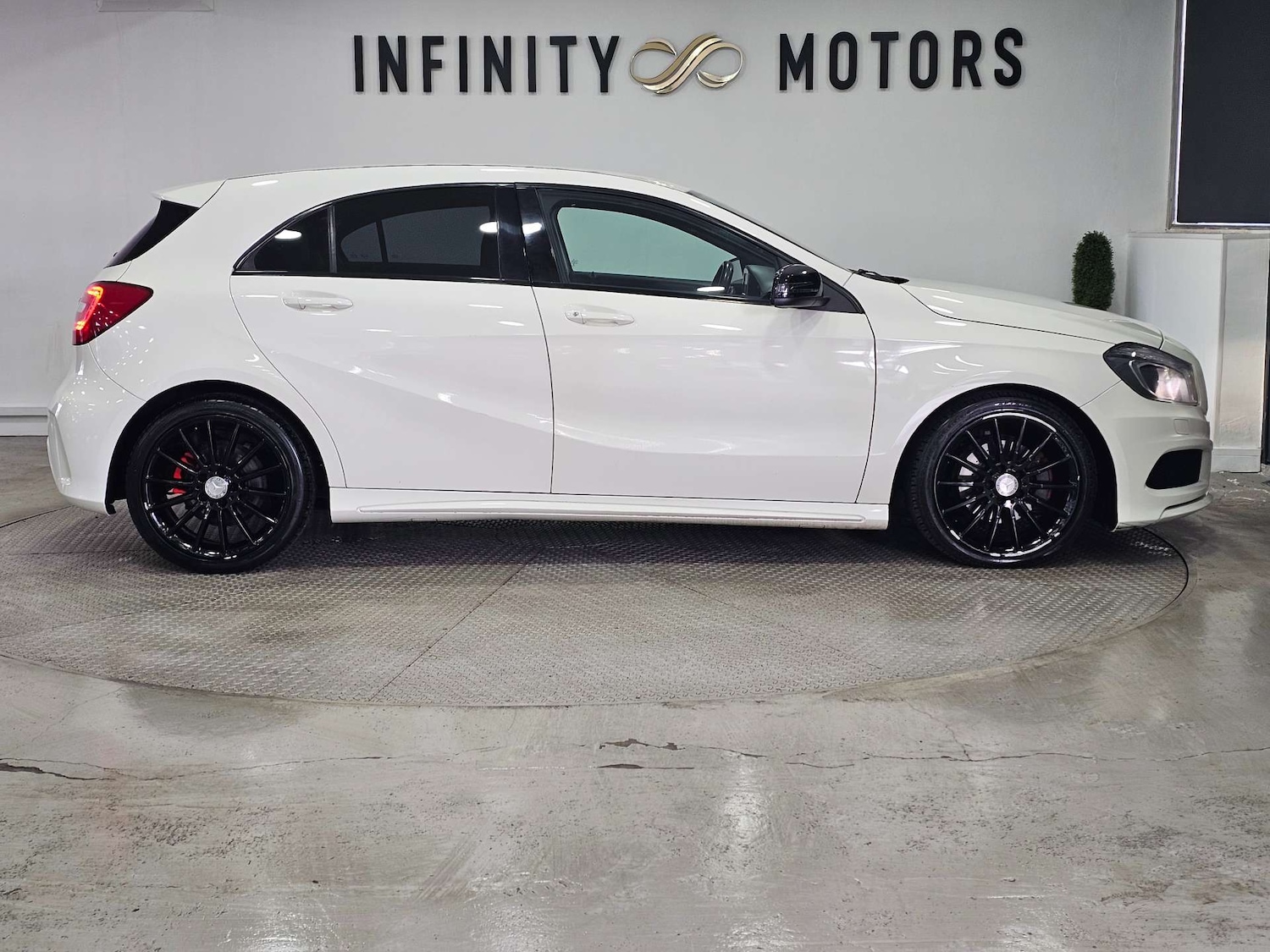 Used Mercedes-Benz A-Class 2015 for sale - 77241083: Photo 35